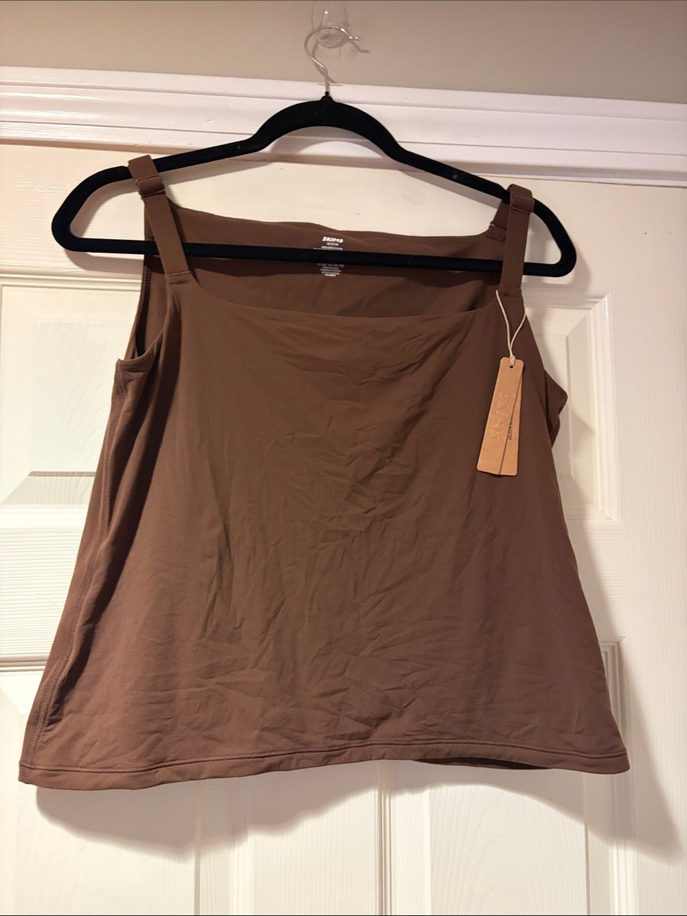 SKIMS Fits Everybody Scoop Neck Back Smoothing Cami in Cocoa 3X